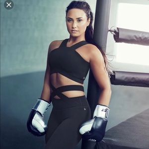 Demi Lovato Black Fabletics Outfit